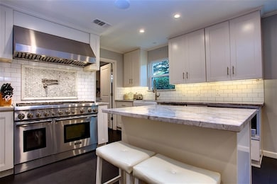 12458 Kimberley Ln, Houston, TX 77024 - photo 3