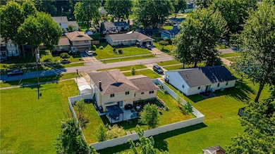 734 Maplewood Ave, Sheffield Lake, OH 44054 - photo 5