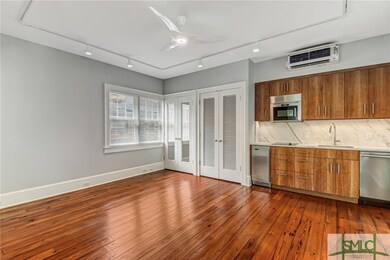 30 E Jones Ln, Savannah, GA 31401 - photo 3