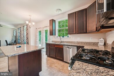 7351 Tottenham Dr, White Plains, MD 20695 - photo 7