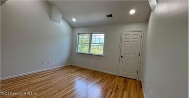 52 Dartmouth Loop Unit 1 - 4