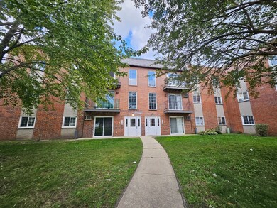 125 W Elk Trail unit 124, Carol Stream, IL 60188 - photo 2