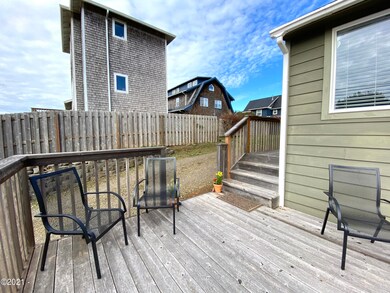 633 SW 32nd St, Lincoln City, OR 97367 - photo 4