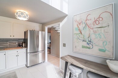 33 Barker Square Dr, Pembroke, MA 02359 - photo 4