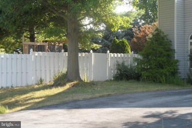 19203 Jamestown Ct, Hagerstown, MD 21742 - photo 3