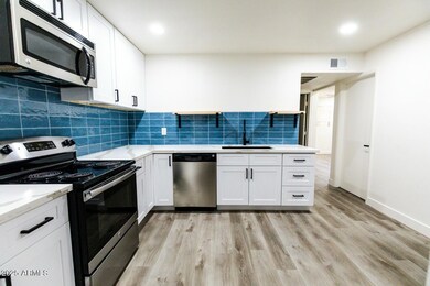 2016 S Granada Dr unit D, Tempe, AZ 85282 - photo 4