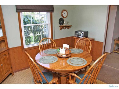 2825 Oak Grove Place, Toledo, OH 43613 - photo 4