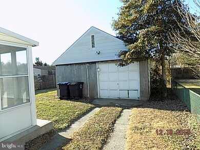 1300 Laurel Rd, Lindenwold, NJ 08021 - photo 4