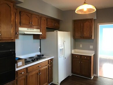 305 Spring St, Manchester, TN 37355 - photo 3