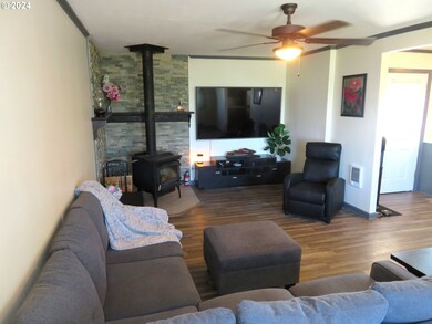 87722 Pinion Ln, Christmas Valley, OR 97641 - photo 6