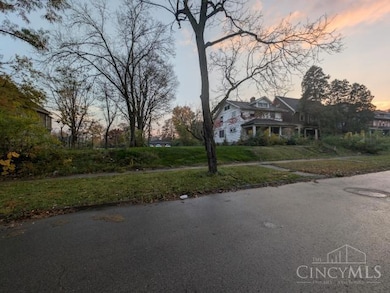 108 Cambridge Ave, Dayton, OH 45406 - photo 2