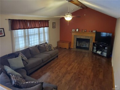 3218 Rachelle Dr, North Tonawanda, NY 14120 - photo 2
