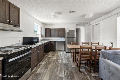 20872 E Park View Ln, Cordes Lakes, AZ 86333 - photo 5