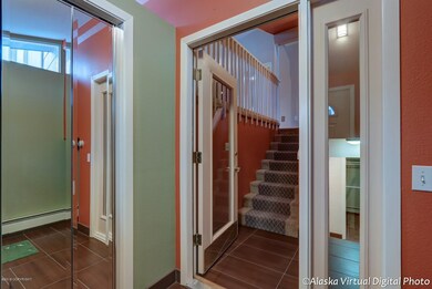 WOW! Big (Beautiful) Entry With Closet