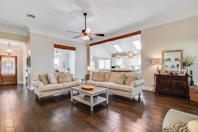 303 Oak Brook-18