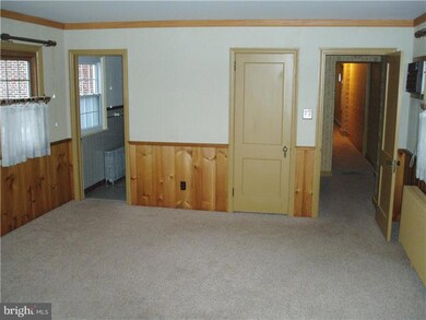 325 E Philadelphia Ave unit B, Boyertown, PA 19512 - photo 3