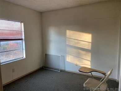 9745 N 180 Rd, Beggs, OK 74421 - photo 7