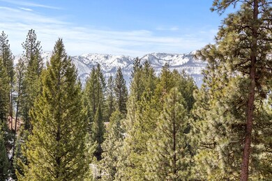 Zoomed in View of Mountains