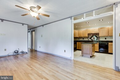 8707 Parkland St, Manassas, VA 20111 - photo 3