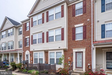 8310 Duck Hawk Way unit 6, Lorton, VA 22079 - photo 2