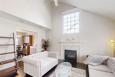 2822 Chesapeake Ln, Bloomington, IL 61704 - photo 7