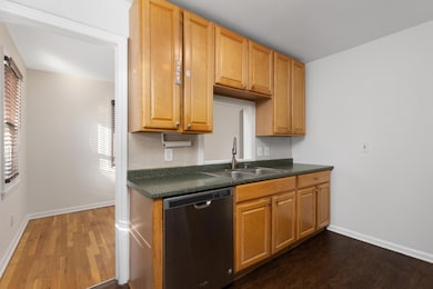 1804 Harwood Ave, Royal Oak, MI 48067 - photo 2