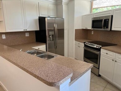 8285 Severn Dr unit B, Boca Raton, FL 33433 - photo 2