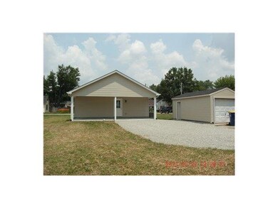 609 Brewer St, Whiteland, IN 46184 - photo 2