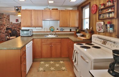 7 Pleasant St, Gorham, NH 03581 - photo 6