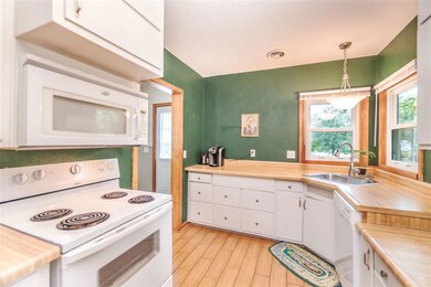 1804 Hawthorne Dr, Cedar Falls, IA 50613 - photo 7