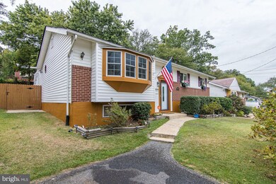 5627 Helmont Dr, Oxon Hill, MD 20745 - photo 2