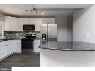 1208 Cobbs St, Drexel Hill, PA 19026 - photo 4