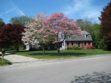 22 Peach Blossom Ln, Greenville, RI 02828 - photo 3