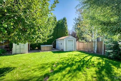 934 N Stonehenge Way, Meridian, ID 83642 - photo 2