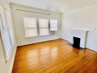 320 W Polk St unit 3, Houston, TX 77019 - photo 3