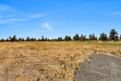 64794 Hunnell Rd, Bend, OR 97703 - photo 4