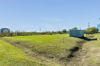 2326 Madison Ave, Port Bolivar, TX 77650 - photo 2