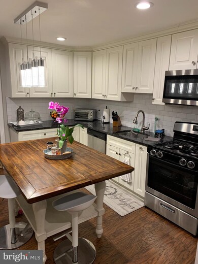 738 Bentley Rd, Lindenwold, NJ 08021 - photo 4