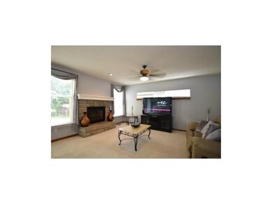 6121 Rosehill Rd, Shawnee, KS 66216 - photo 5