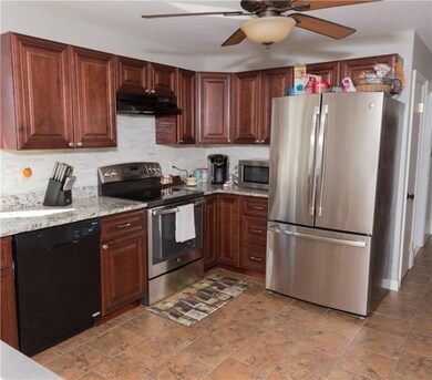 31 Willow Rd, Greenville, RI 02828 - photo 7