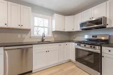 429 S Main St unit 7, Attleboro, MA 02703 - photo 5