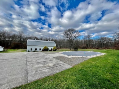 1611 Delabole Rd, Pen Argyl, PA 18072 - photo 7