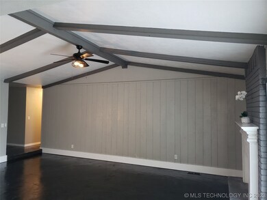 Vaulted ceiling in the living room.