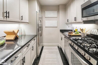 155 W 68th St unit 28E, New York, NY 10023 - photo 3