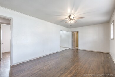 605 E Fort Worth Place, Broken Arrow, OK 74012 - photo 3