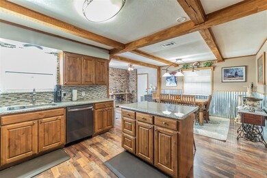 1516 Tanglewood Dr, Azle, TX 76020 - photo 6