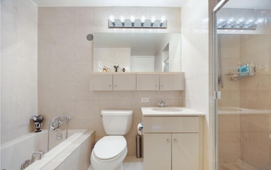 The 3 Lincoln Center unit 32D, New York, NY 10023 - photo 6