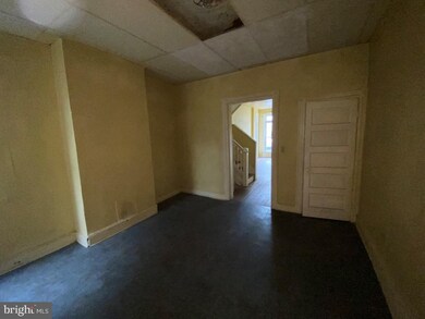 1904 N Fulton Ave, Baltimore, MD 21217 - photo 4