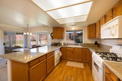 2111 Sophy Place, Redding, CA 96003 - photo 4