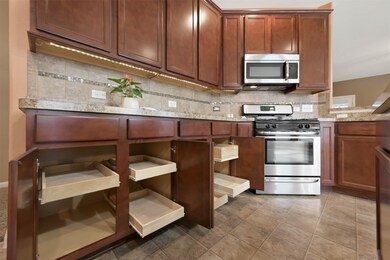 Easy to access pull out shelves are features in al